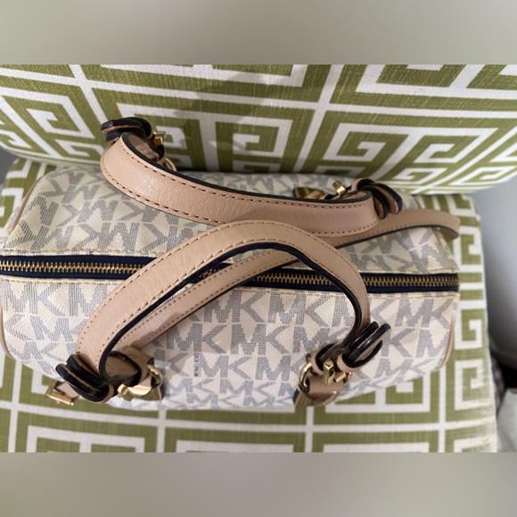 SOLD! 3 PC! Michael Kors Grayson Monogram Chain Satchel & Saffanio Zip Wallet - Picture 6 of 12